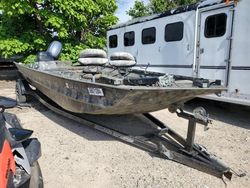 Salvage boats for sale at Wichita, KS auction: 2005 WAR Eagle Boat