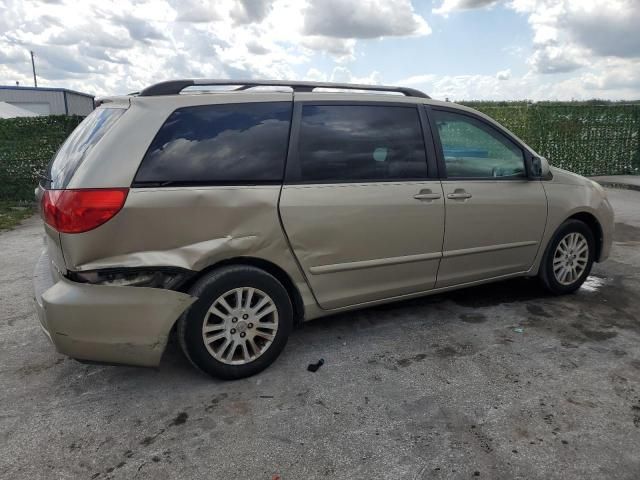 2008 Toyota Sienna XLE