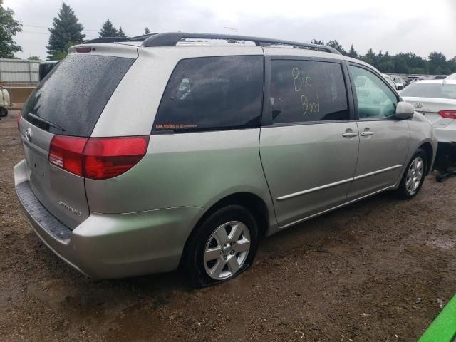 2004 Toyota Sienna XLE