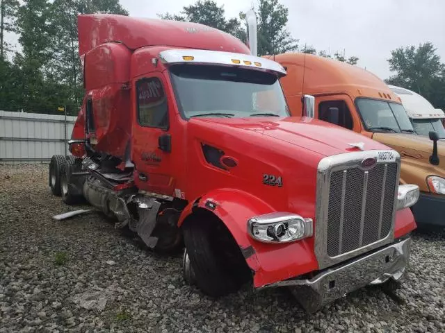 2021 Peterbilt 567