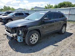 Salvage cars for sale from Copart Albany, NY: 2018 Jeep Cherokee Latitude
