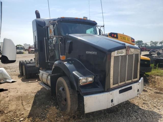 2009 Kenworth Construction T800