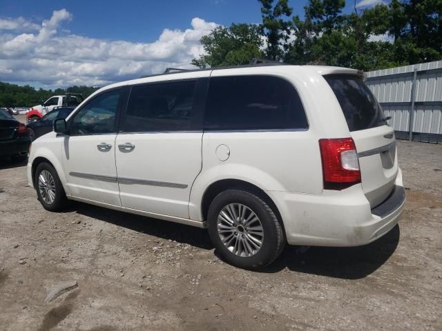 2013 Chrysler Town & Country Touring L