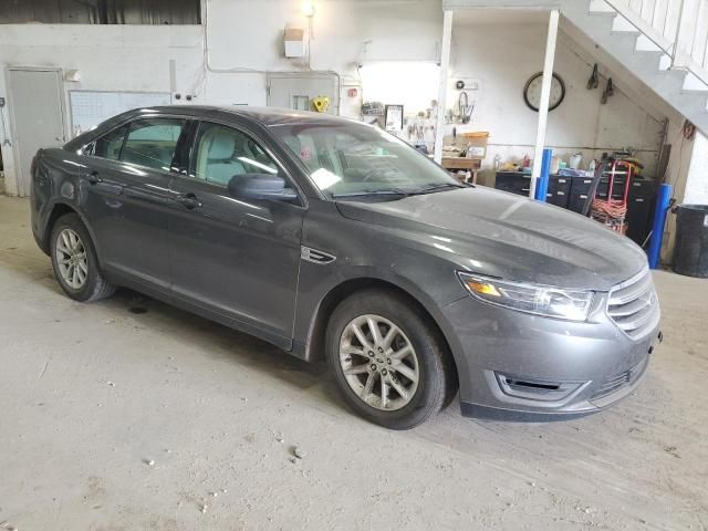 2015 Ford Taurus SE