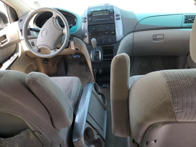 2008 Toyota Sienna CE