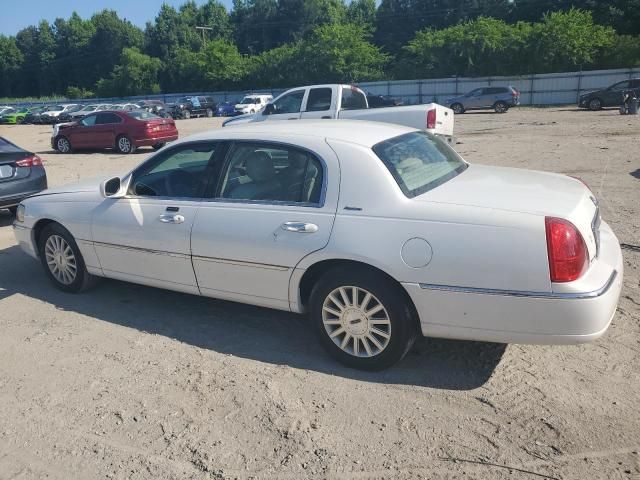 2003 Lincoln Town Car Signature