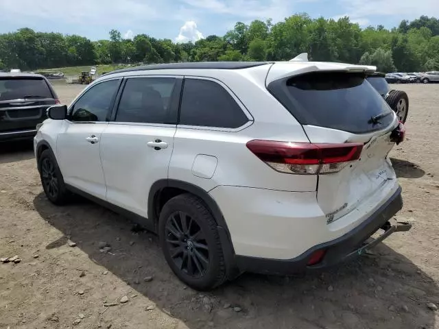 2019 Toyota Highlander SE