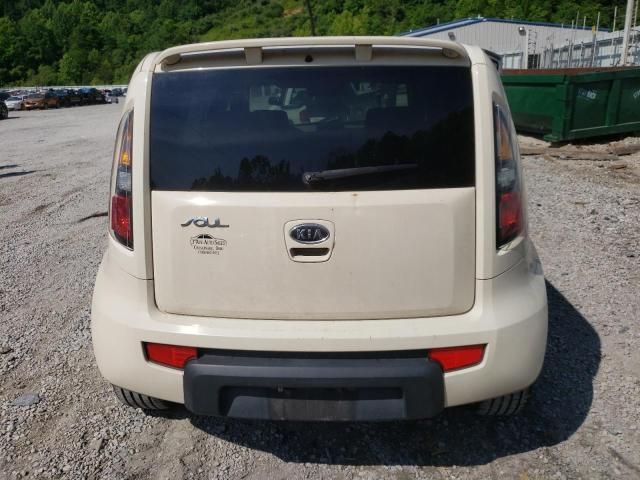 2011 KIA Soul +