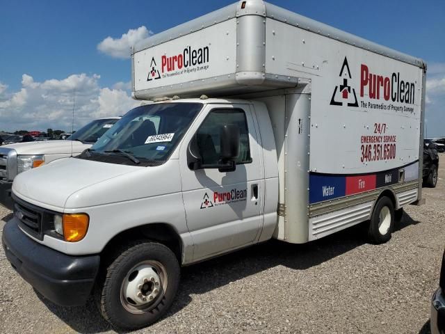 2007 Ford Econoline E450 Super Duty Cutaway Van