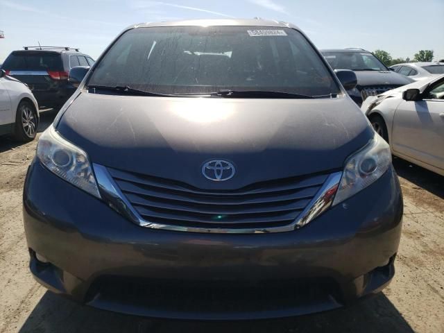 2015 Toyota Sienna XLE