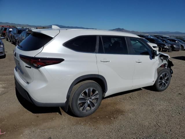 2024 Toyota Highlander Hybrid XLE