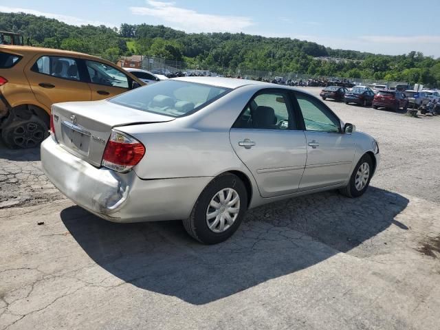 2005 Toyota Camry LE