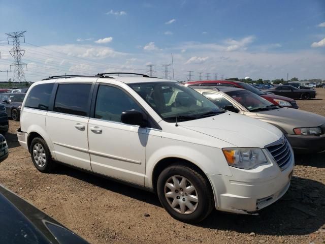 2010 Chrysler Town & Country LX