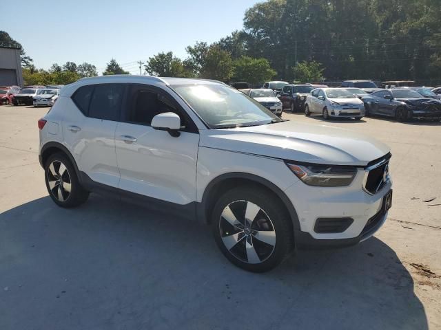 2019 Volvo XC40 T5 Momentum