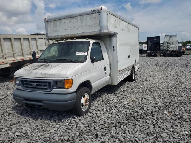 2006 Ford Econoline E450 Super Duty Cutaway Van