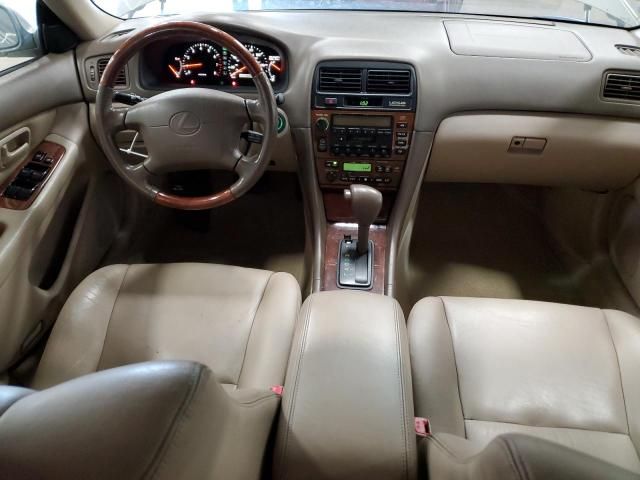 2001 Lexus ES 300