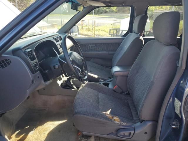 2000 Nissan Frontier Crew Cab XE