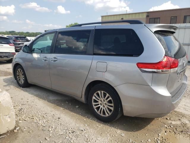 2012 Toyota Sienna XLE