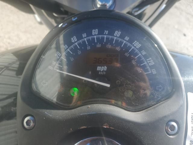 2005 Honda VTX1300 R