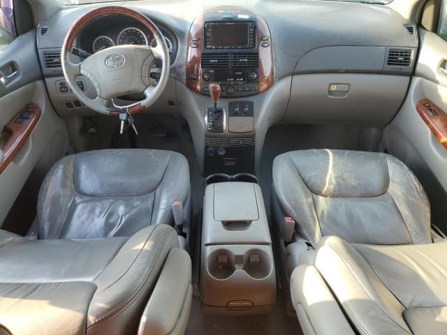 2004 Toyota Sienna XLE