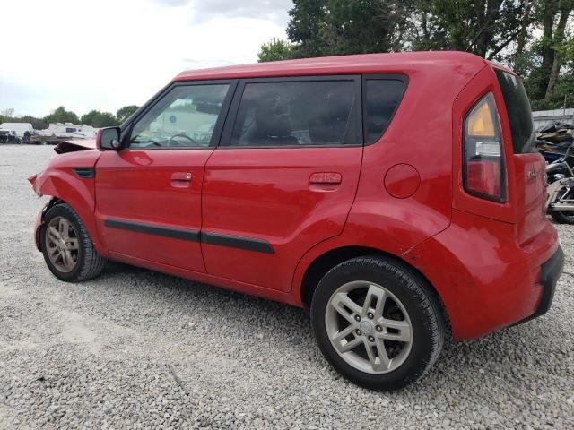 2010 KIA Soul +