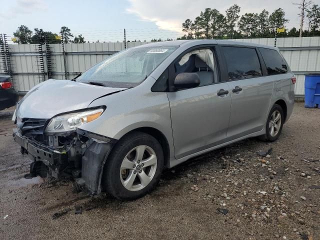 2018 Toyota Sienna L