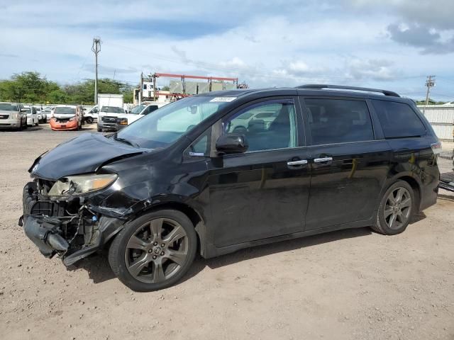 2013 Toyota Sienna Sport