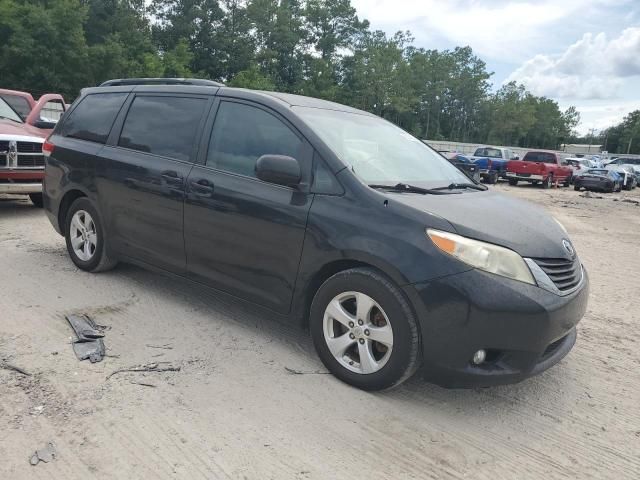 2013 Toyota Sienna LE