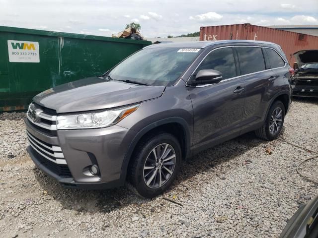 2019 Toyota Highlander SE