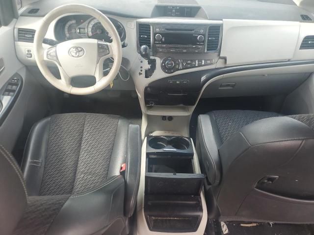 2011 Toyota Sienna Sport