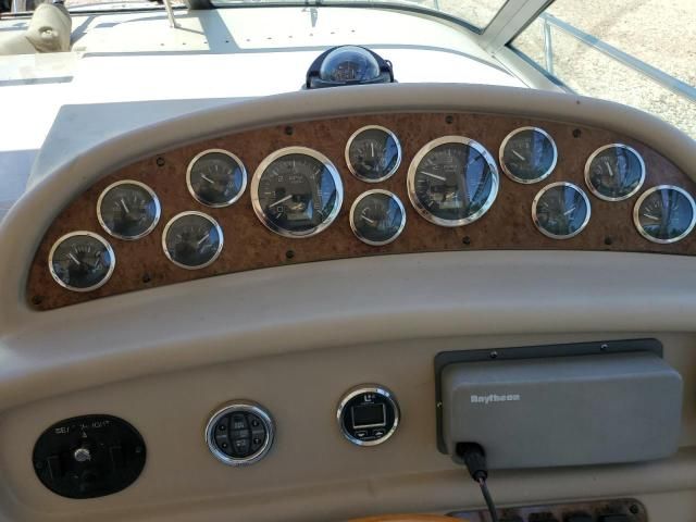 2000 Sea Ray Boat