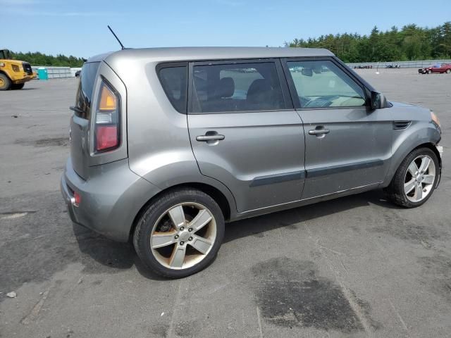 2011 KIA Soul +