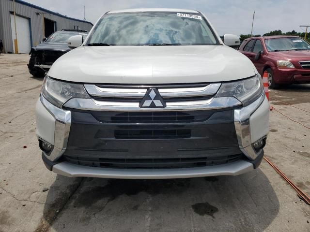 2016 Mitsubishi Outlander SE