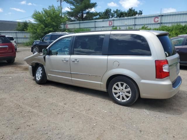 2016 Chrysler Town & Country Touring