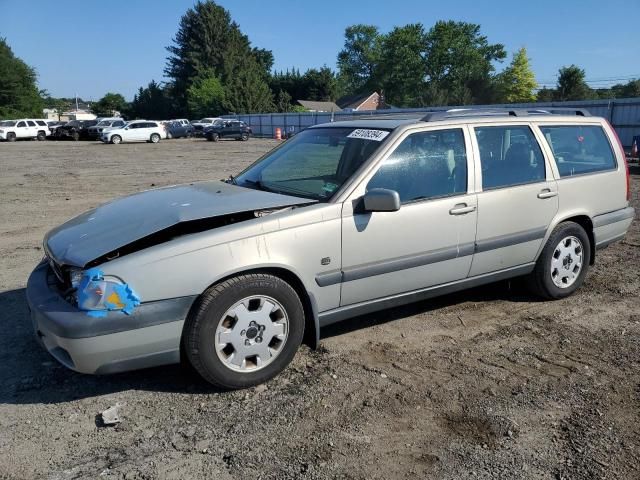 2000 Volvo V70 XC