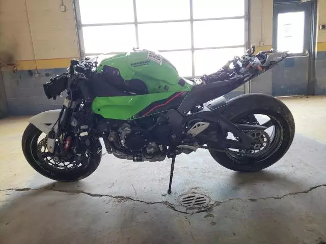 2022 Kawasaki ZX1002 L