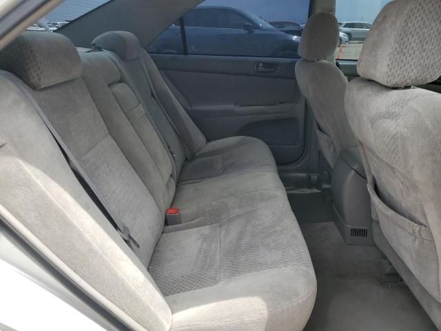 2004 Toyota Camry LE