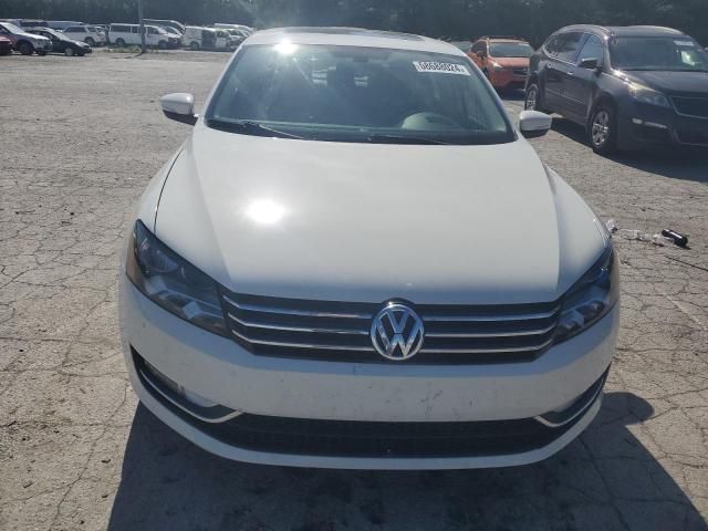 2013 Volkswagen Passat SEL