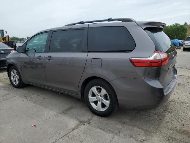 2016 Toyota Sienna LE