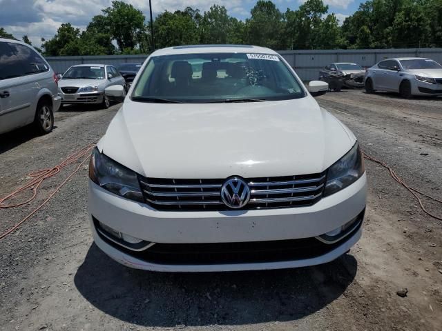 2014 Volkswagen Passat SEL