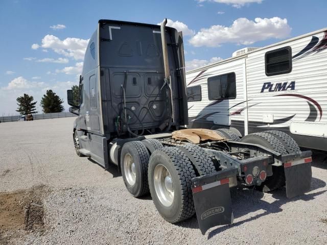 2021 Freightliner Cascadia 126