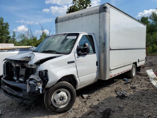 2019 Ford Econoline E350 Super Duty Cutaway Van