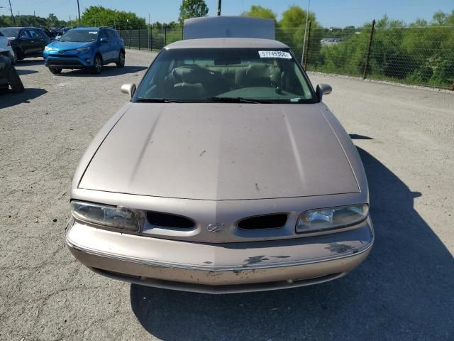 1999 Oldsmobile 88 Base