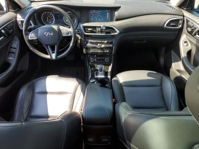 2017 Infiniti QX30 Base