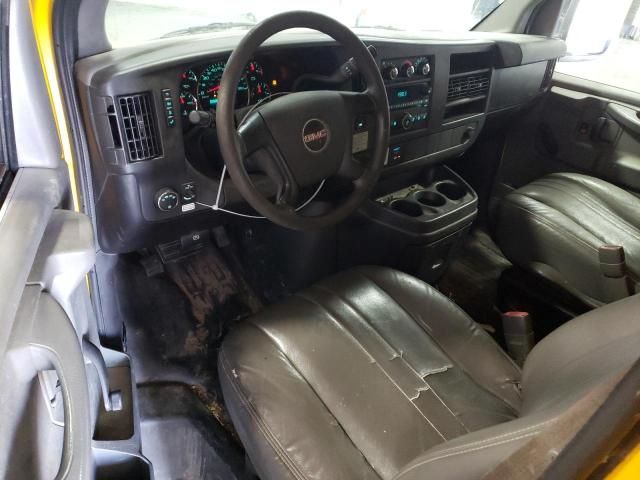 2011 GMC Savana Cutaway G3500