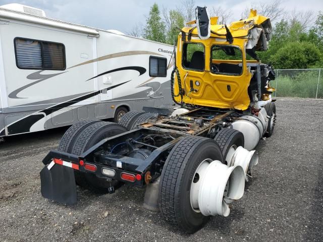 2024 Freightliner Cascadia 126