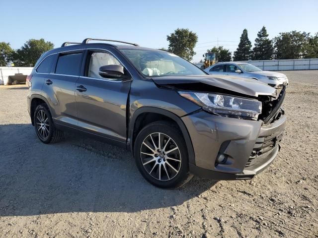 2017 Toyota Highlander SE