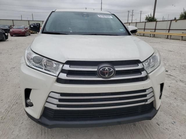 2019 Toyota Highlander SE