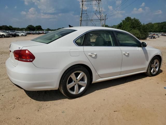 2013 Volkswagen Passat SE