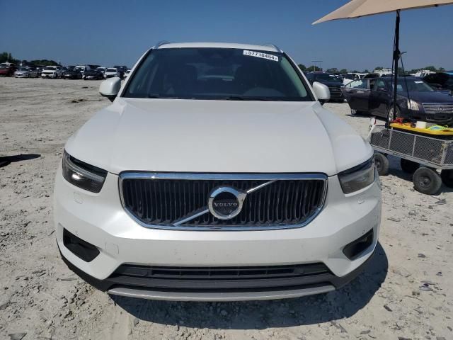 2021 Volvo XC40 T5 Momentum